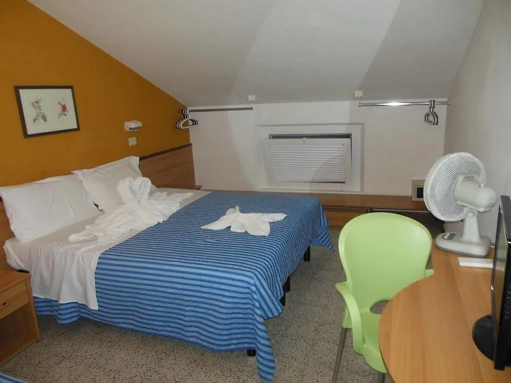 Hotel Kennedy Rimini 3*,
